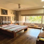 Spacious 5 BHK For Sale in Juhu