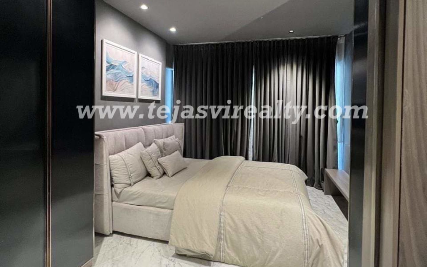 3 BHK sea view flat Juhu