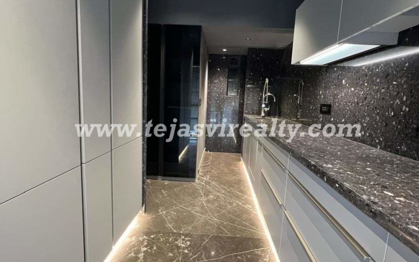 Juhu 3 BHK flat price