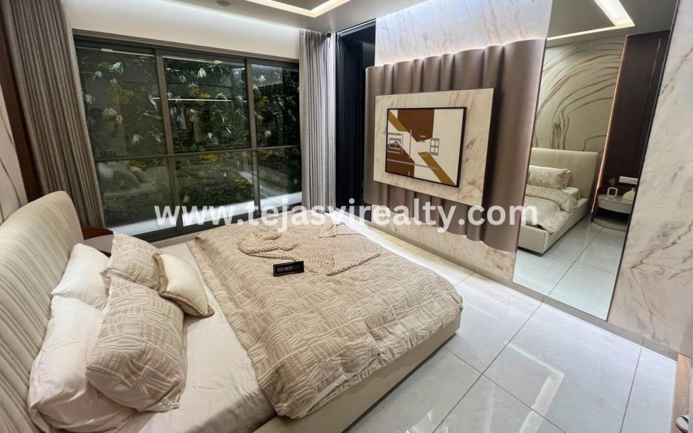 apartment-for-sale-in-vile-parle-west