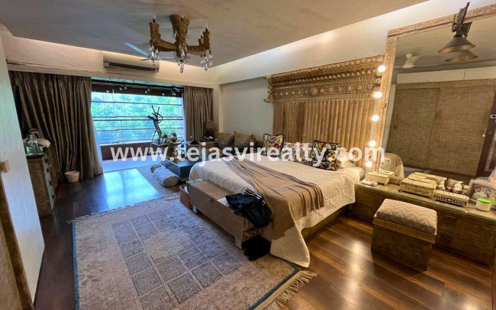 High-end-Juhu-apartment-for-sale-near-the-beach-Mumbai