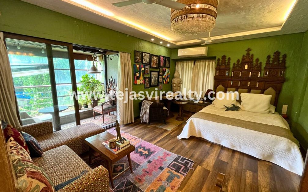 Luxury-3-BHK-flat-for-sale-in-Juhu-Mumbai-near-Juhu-Beach