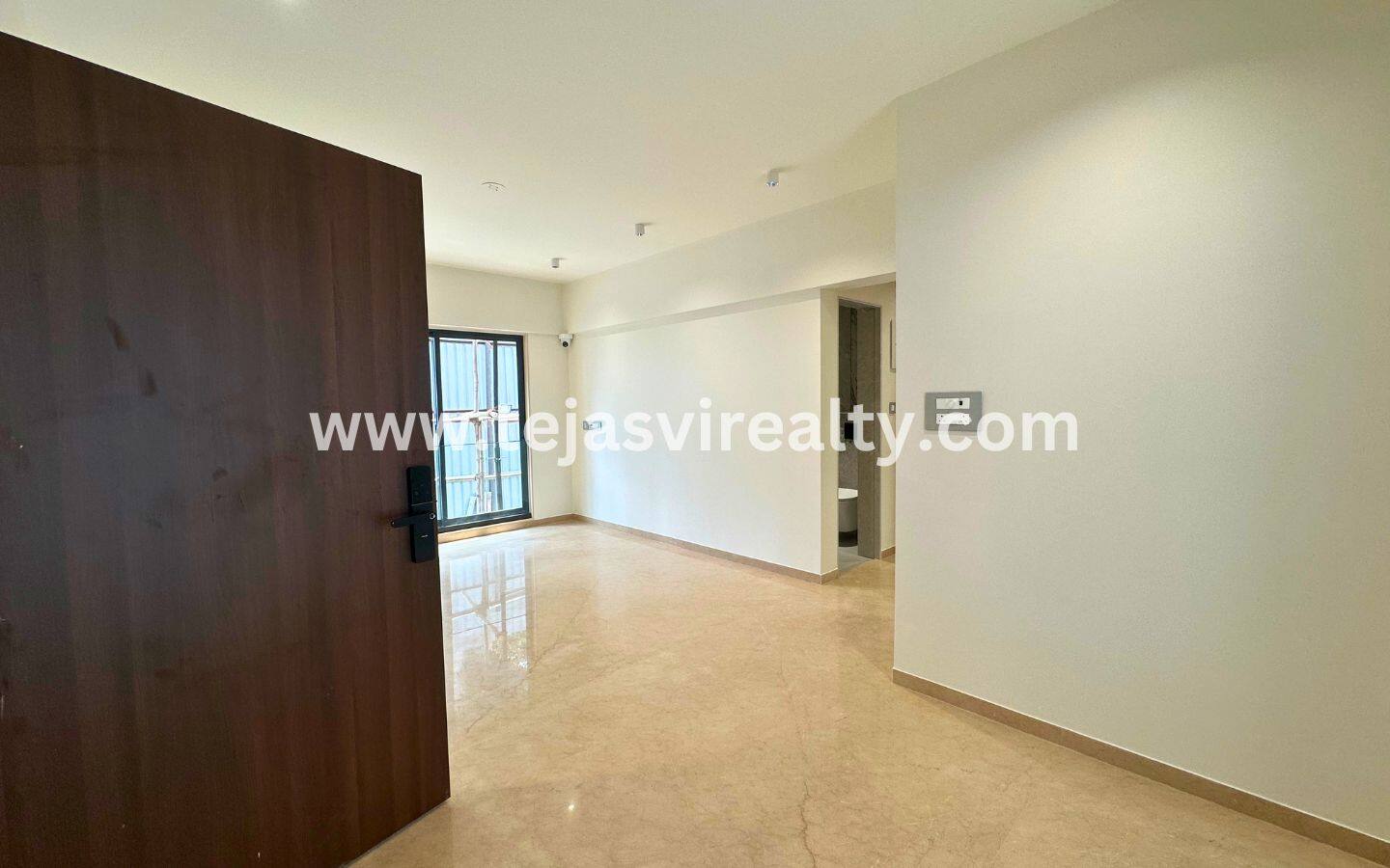 3-BHK-luxury-flat-in-Khar-West-living-room-interior