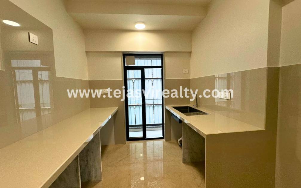 modern-kitchen-luxury-apartment-Khar-West